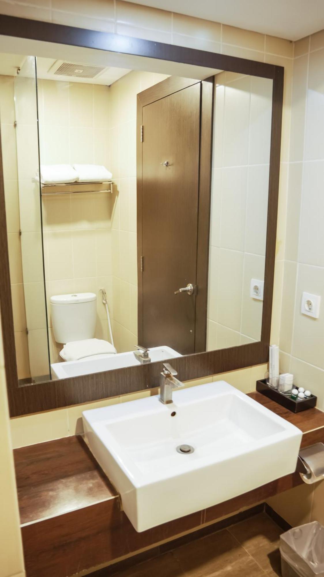 Tasneem Hotel Malioboro Yogyakarta Exteriör bild